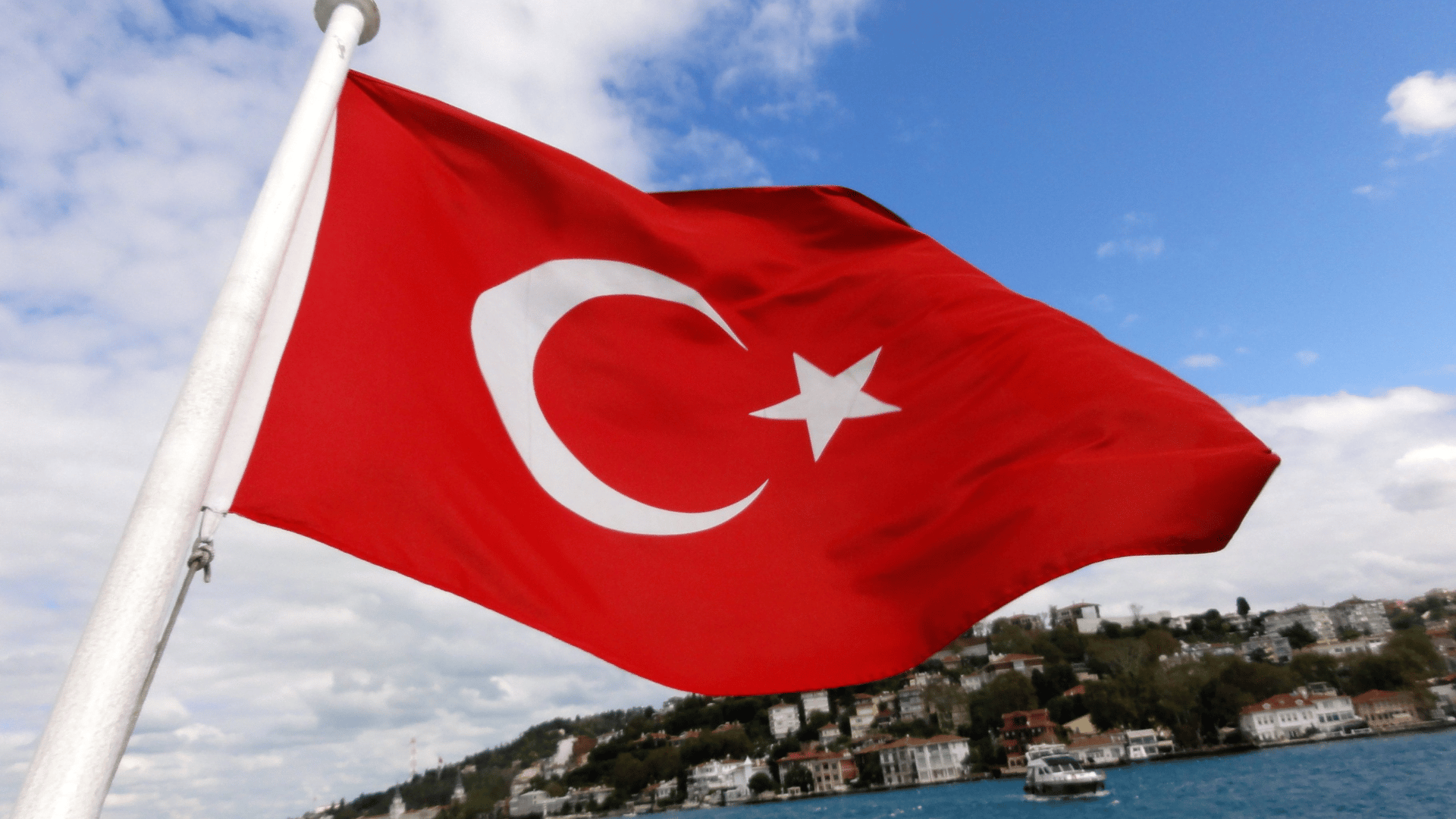 Tunisie et Turquie: comment distinguer les drapeaux ?