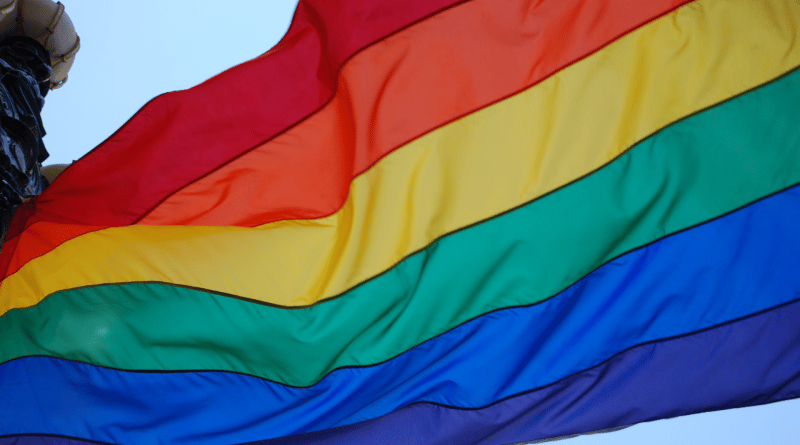 Drapeau symbole de la communauté LGBT