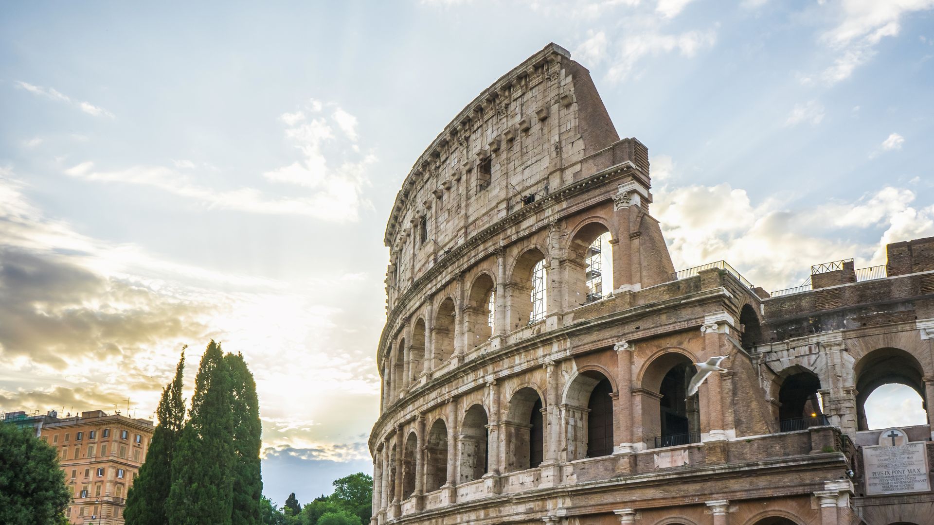 Образы италии рим. Рим картинки. Coliseum Arena. Old Roman buildings.