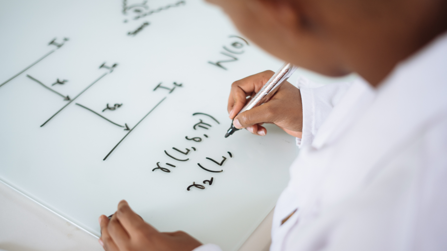 bonne copie maths appliques emlyon 2023