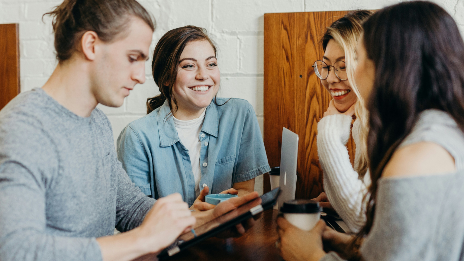 CV ECOLE COMMERCE COMMENT SE DEMARQUER
