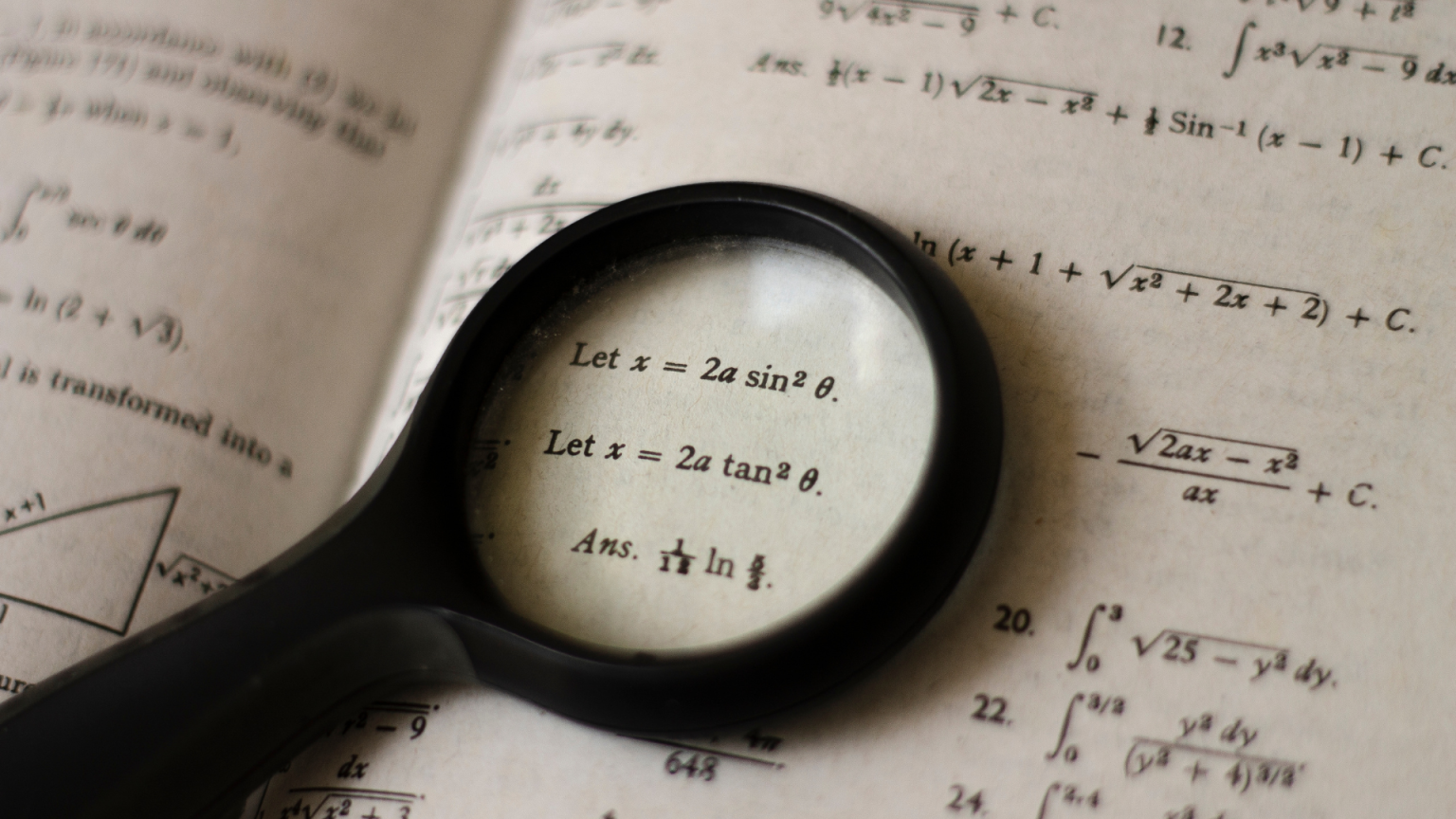 MATHEMATIQUES APPROFONDIES ESSEC HEC 2025 BONNE COPIE 19