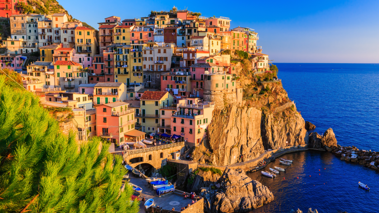 TOURISME MASSE ITALIE RICHESSE ECONOMIQUE MENACE TERRITOIRES