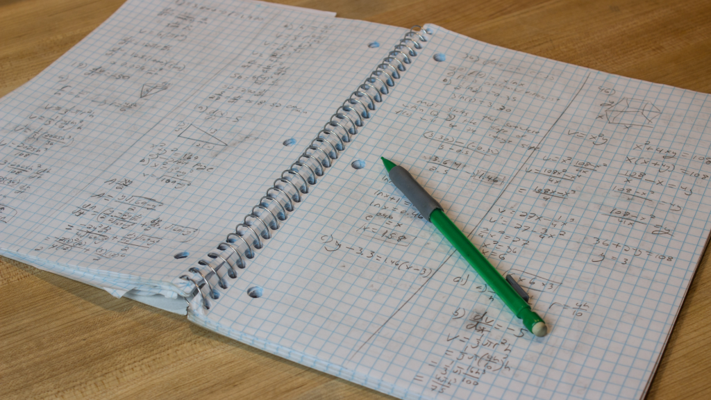 MATHEMATIQUES APPROFONDIES EDHEC 2025 BONNE COPIE 18
