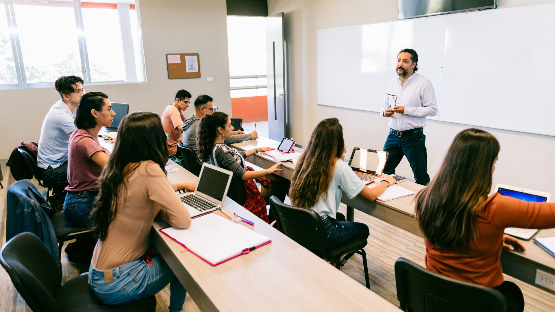 Écoles de commerce : places et candidats aux concours de 2019 à 2026
